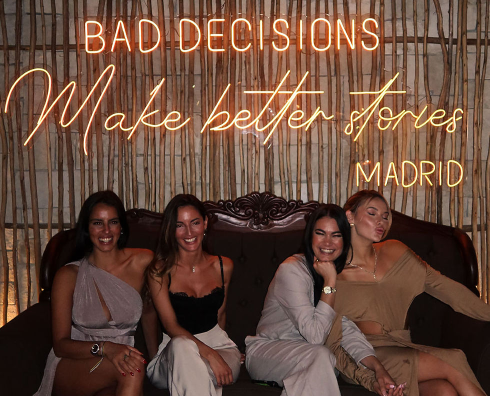 Chicas en spot de Chambao Madrid