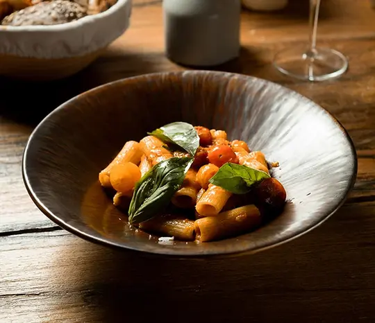 Rigatoni Spicy vodka en Chambao Madrid