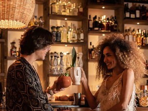 Celebra San Valentín en Chambao: Una Noche Romántica Inolvidable